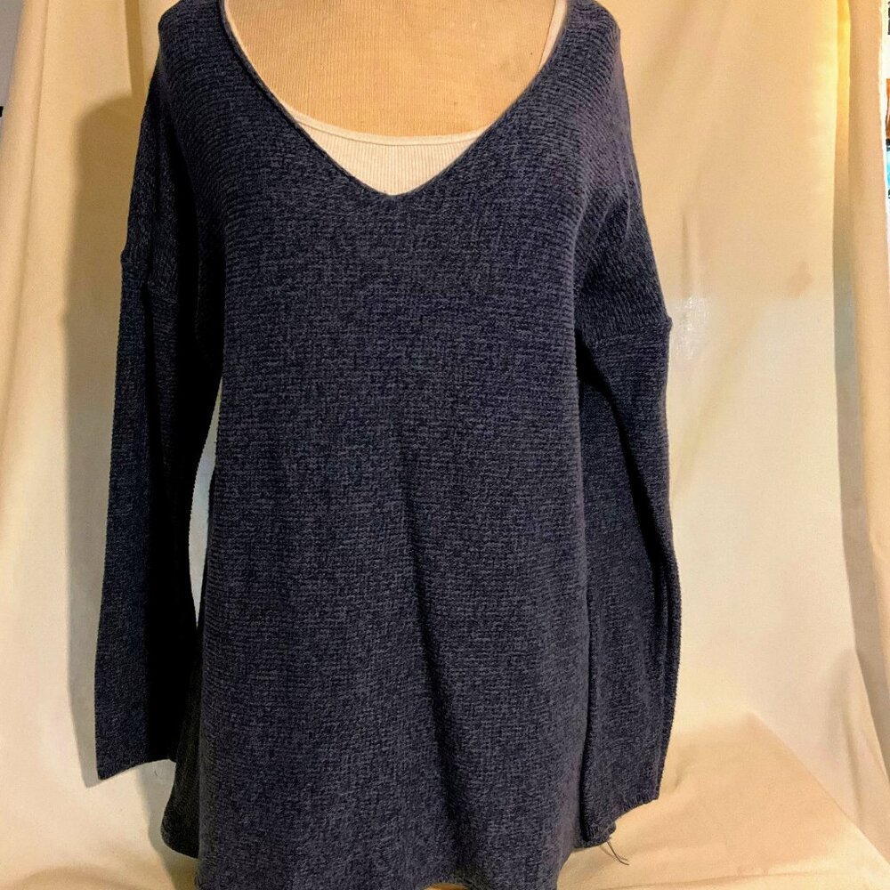 EVERYDAY COMFORT! Old Navy scoop neck